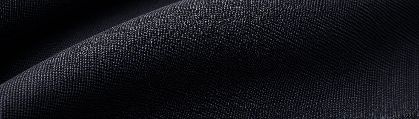 High-twist wool cloth